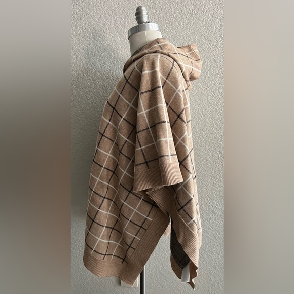 Tahari Womens One Size Pullover Poncho Hooded Sweater beige window pane - Picture 3 of 5